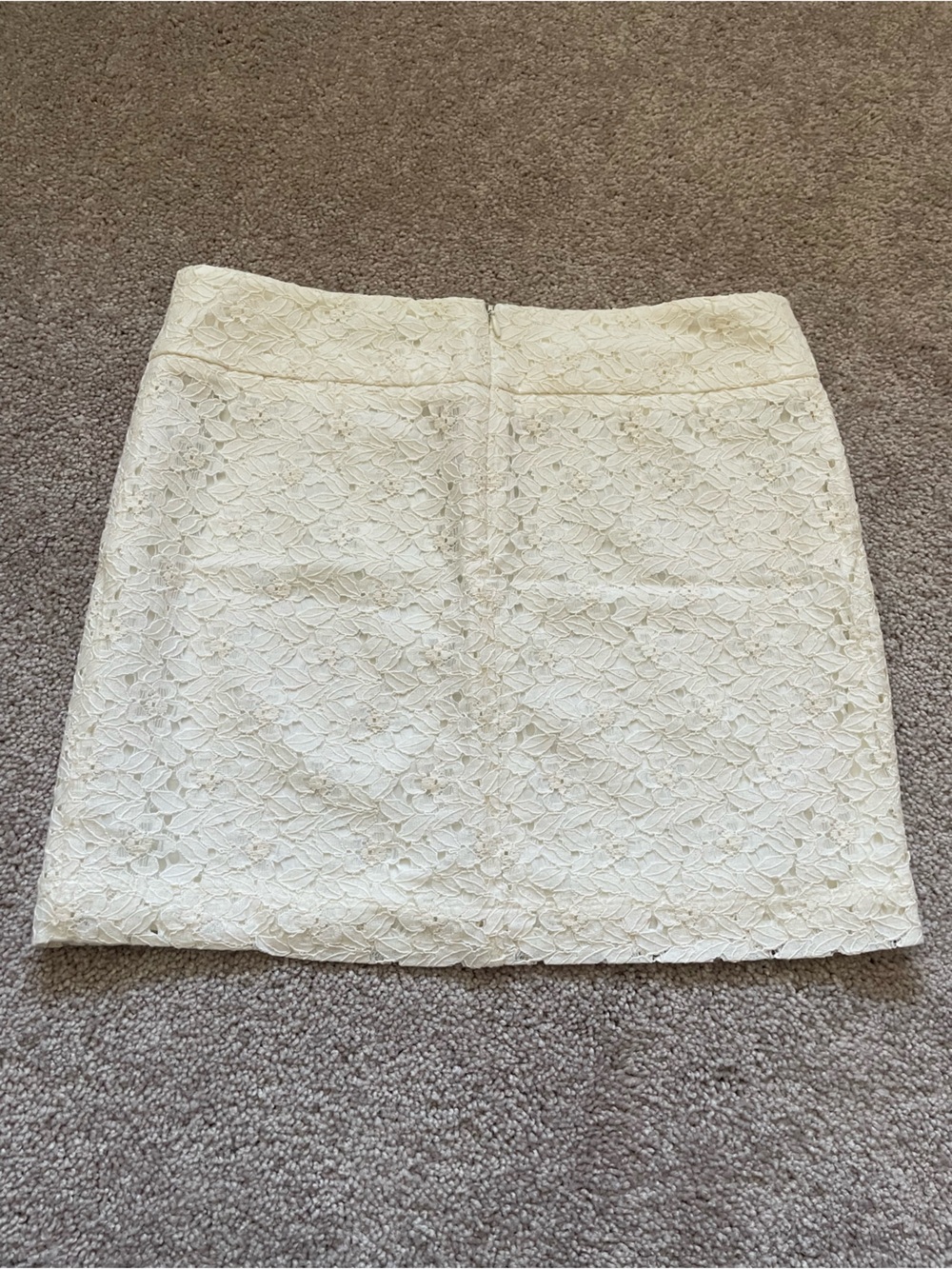 BRAND NEW 💛 F21 Feminine Lace Pencil Skirt - Picture 2 of 15